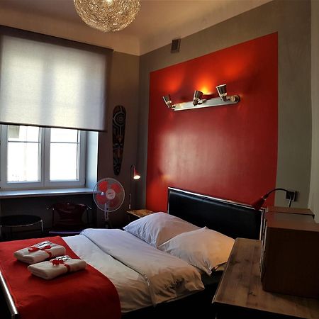 Chmielna Guest House ワルシャワ エクステリア 写真