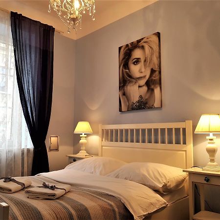 Chmielna Guest House ワルシャワ エクステリア 写真