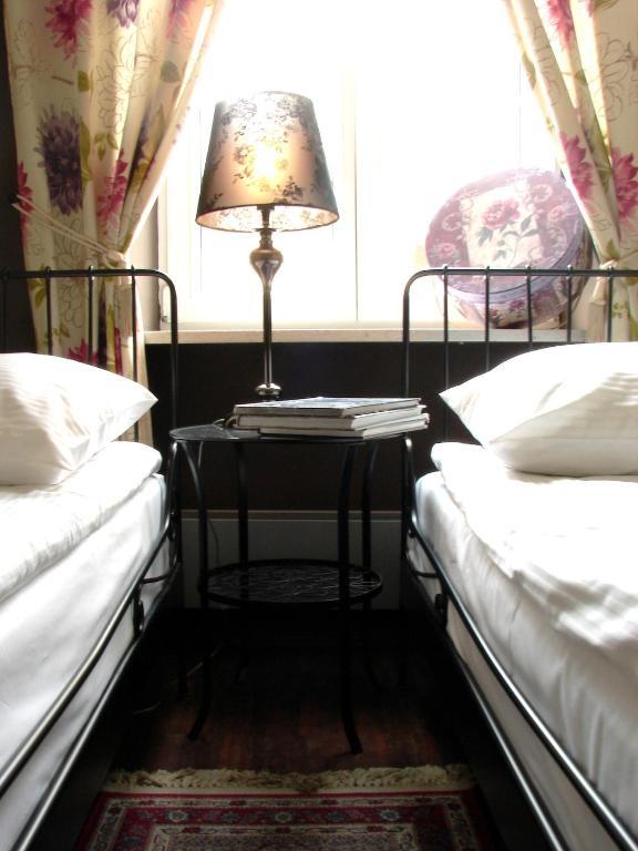 Chmielna Guest House ワルシャワ 部屋 写真