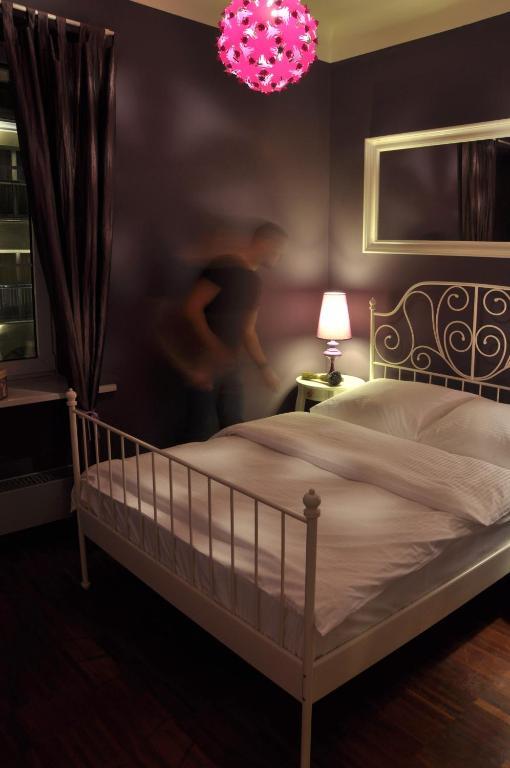 Chmielna Guest House ワルシャワ 部屋 写真