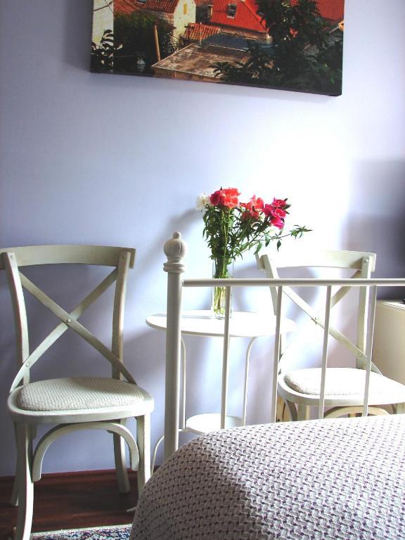 Chmielna Guest House ワルシャワ 部屋 写真