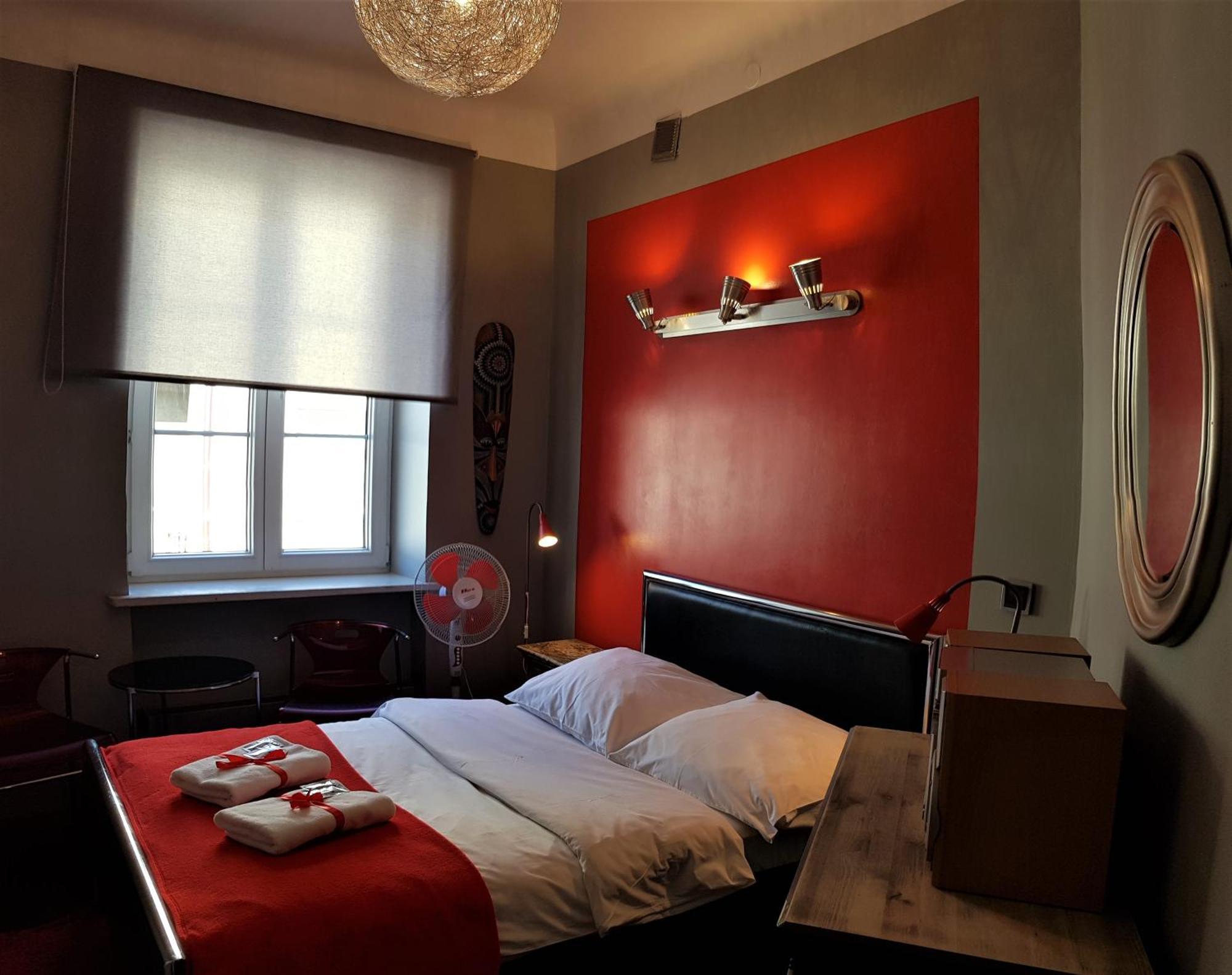 Chmielna Guest House ワルシャワ エクステリア 写真