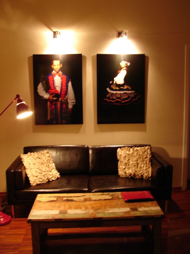 Chmielna Guest House ワルシャワ エクステリア 写真