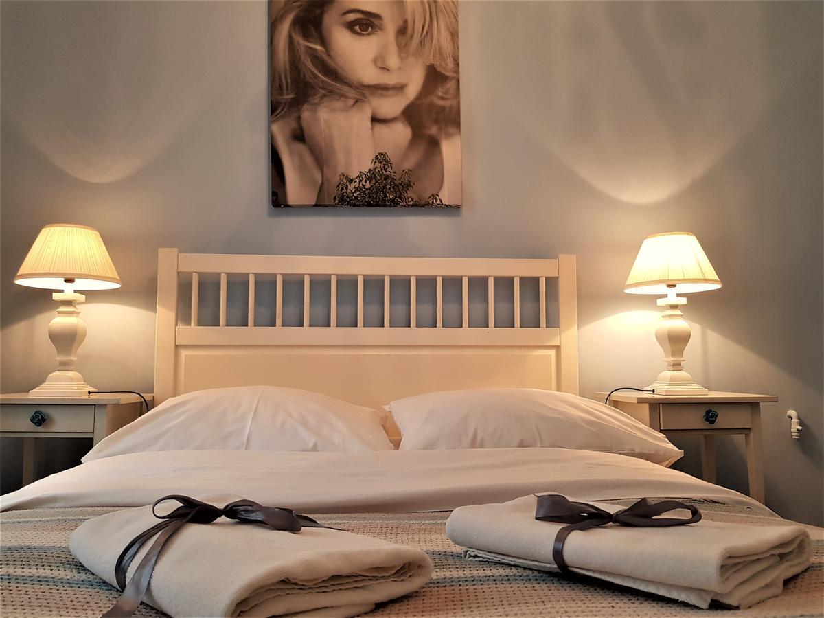 Chmielna Guest House ワルシャワ エクステリア 写真