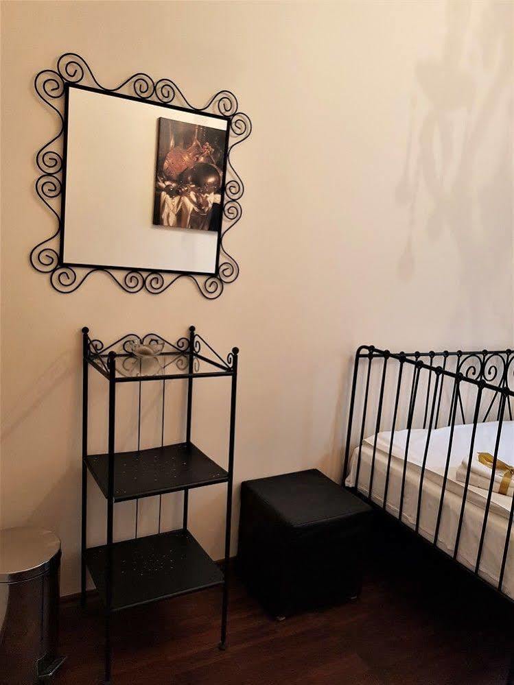 Chmielna Guest House ワルシャワ エクステリア 写真